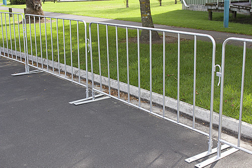 Customized   metal crowd control barrier / portable barricades / Temporary Fence