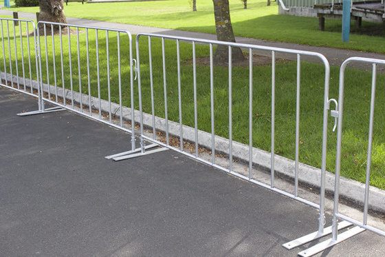 Customized   metal crowd control barrier / portable barricades / Temporary Fence
